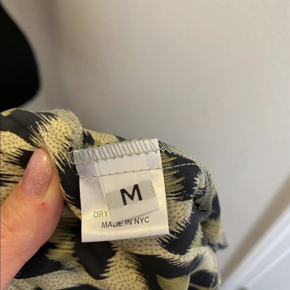 2 FOR $20 THAYER 100% SILK SHIFT DRESS OPEN BACK - Picture 6 of 7